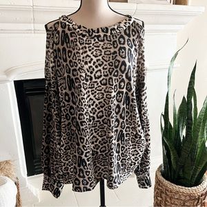 Umgee Cheetah Animal Print Cold
Shoulder Top size L